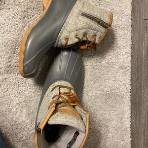 Women’s Grey Sperry Duck boots size 7.5